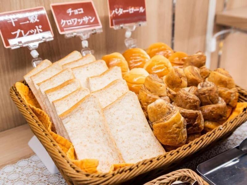 Super Hotel Towada Tennen Onsen image