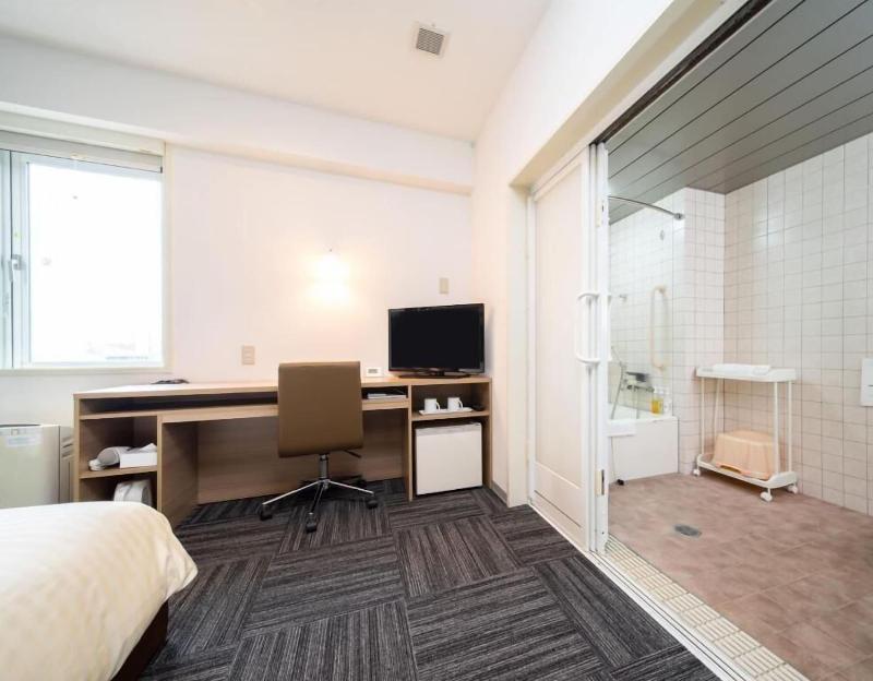 Super Hotel Towada Tennen Onsen image