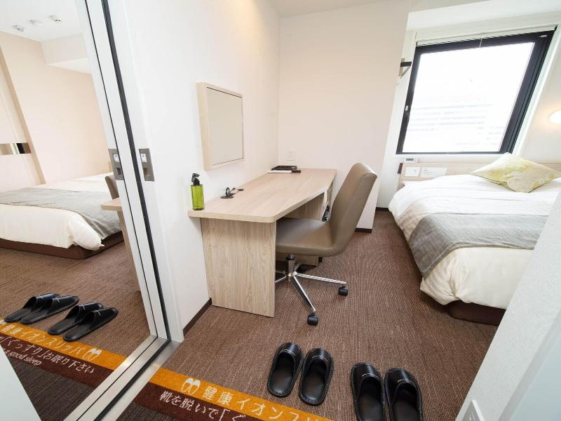 Super Hotel Tokyo Hamamatsucho image