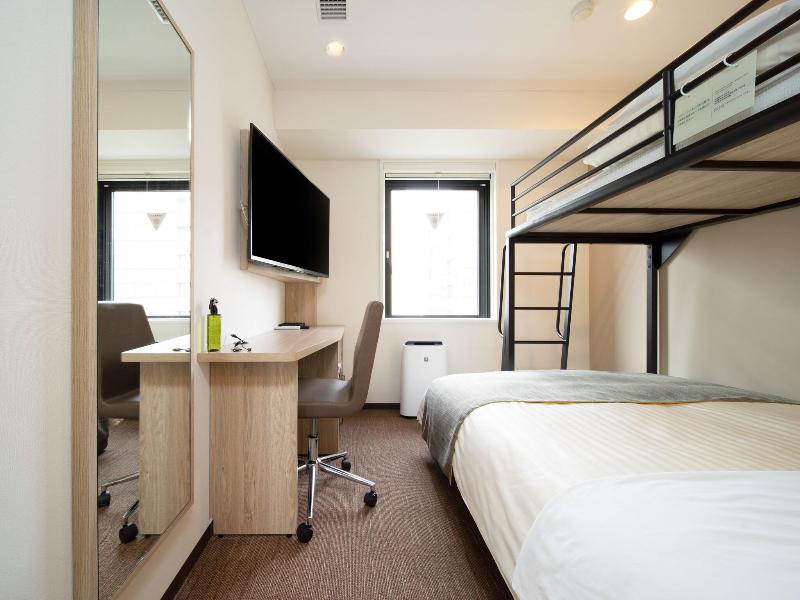 Super Hotel Tokyo Hamamatsucho image
