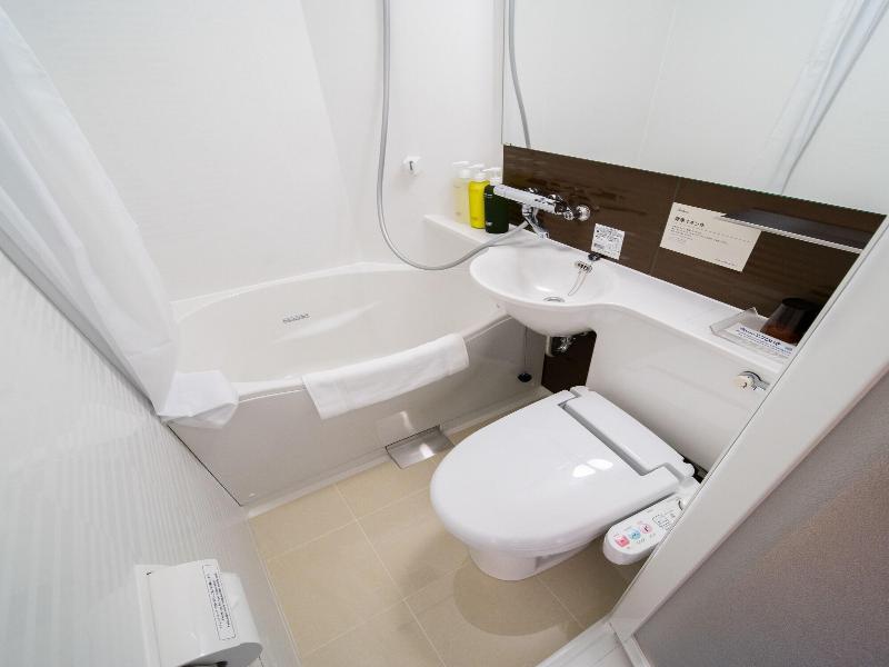 Super Hotel Tokyo Hamamatsucho image