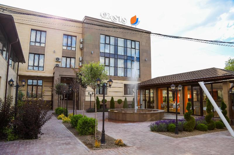 Oasis residence image