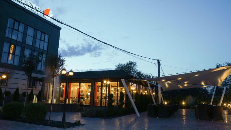 Oasis residence image