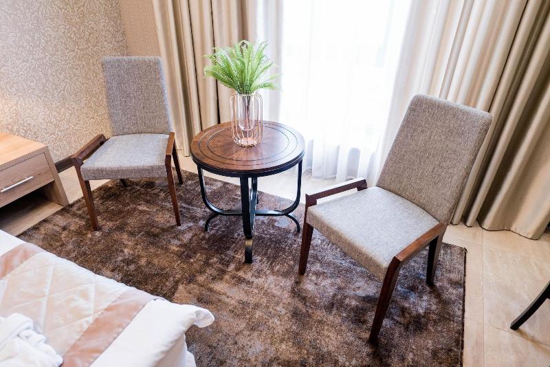 Oasis residence image