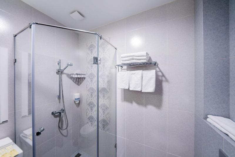 Oasis residence image