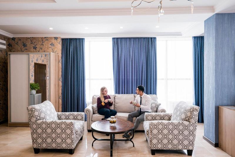 Oasis residence image