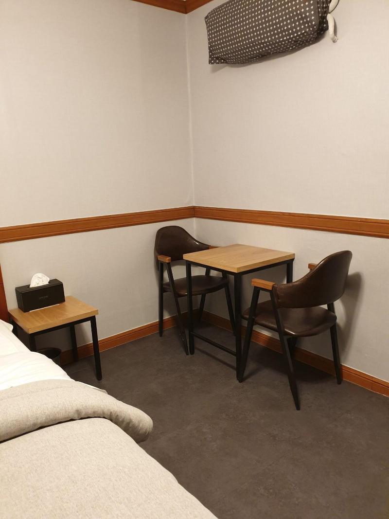 Motel Good Guy image