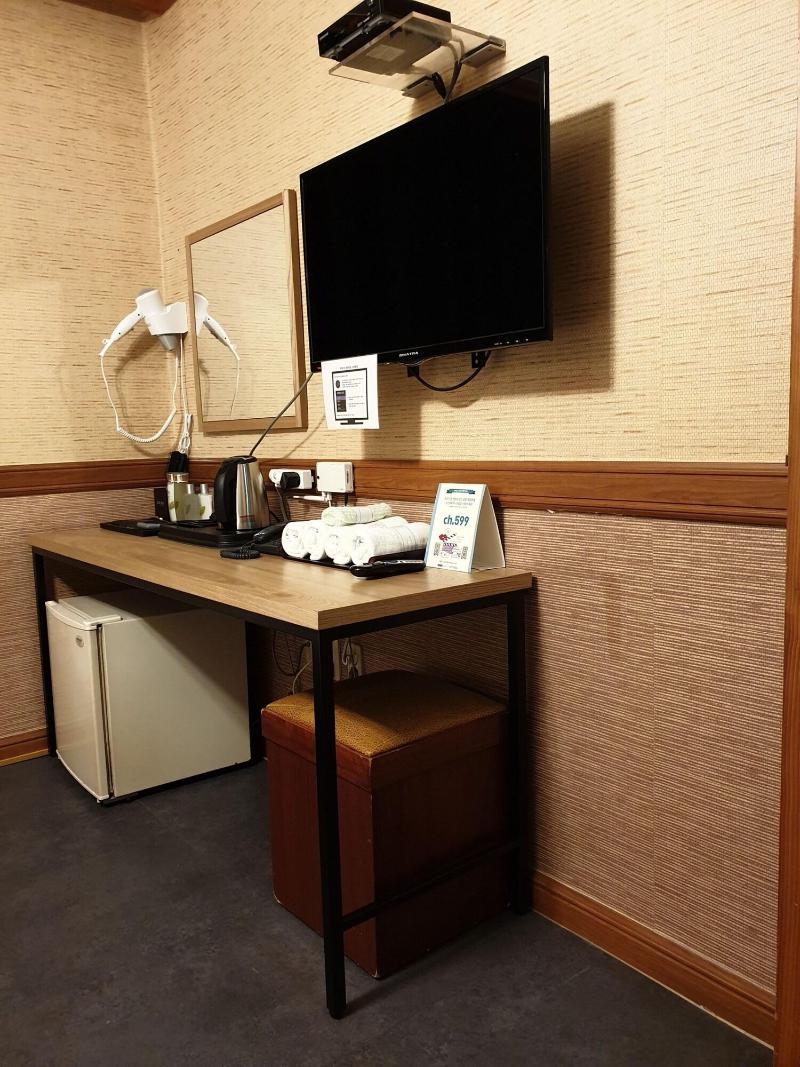 Motel Good Guy image
