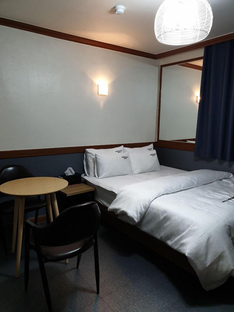 Motel Good Guy image
