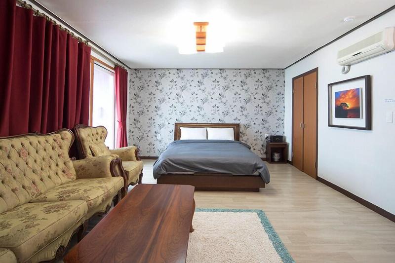 Haedoji Hotel Yangyang image
