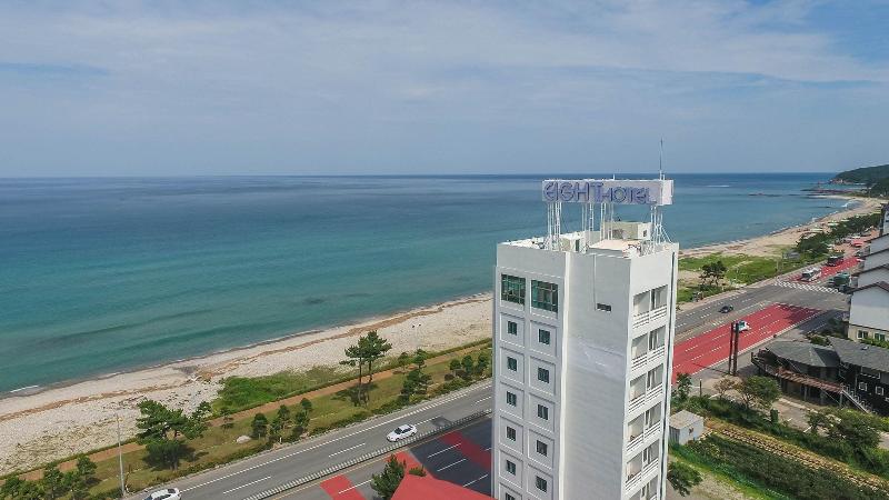 Yangyang Eight image