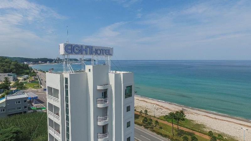 Yangyang Eight image