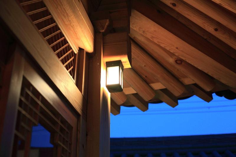 Wiyeonjae Hanok Stay image