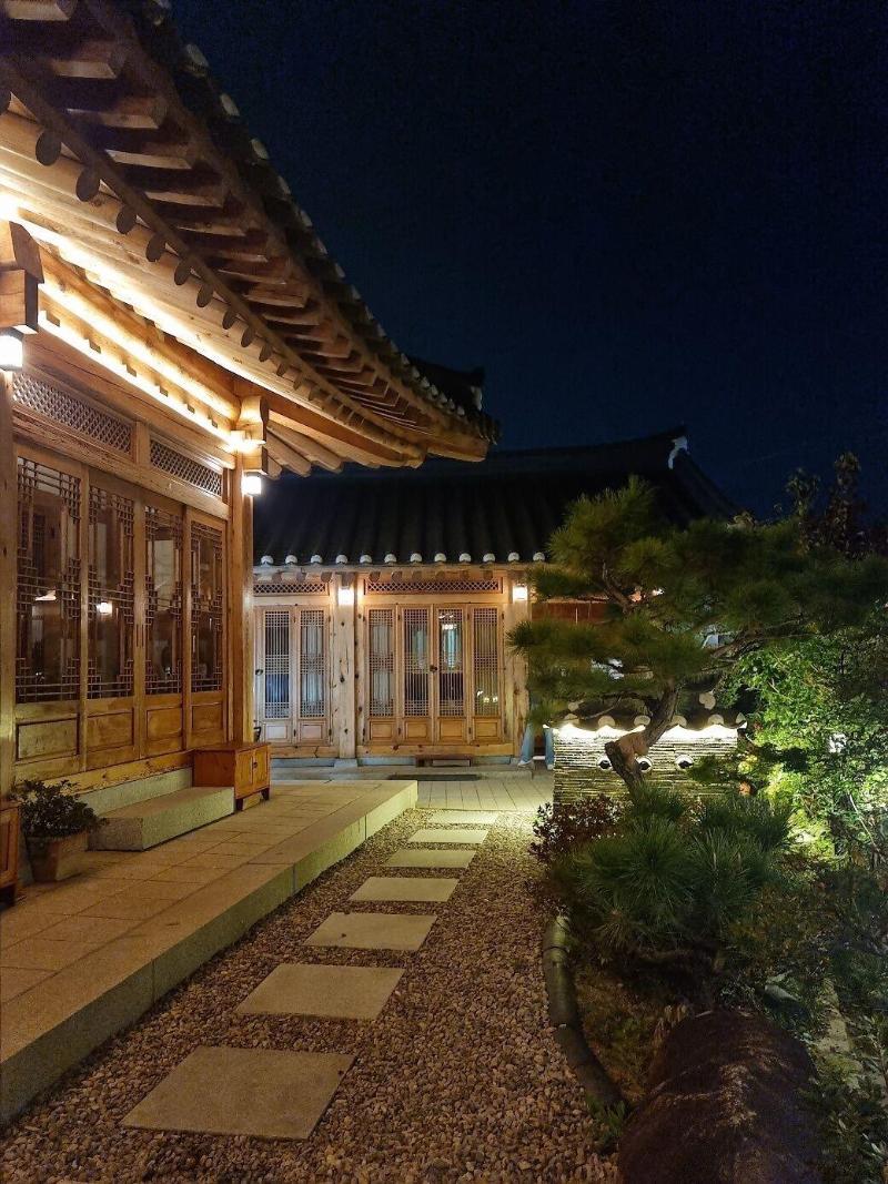 Wiyeonjae Hanok Stay image