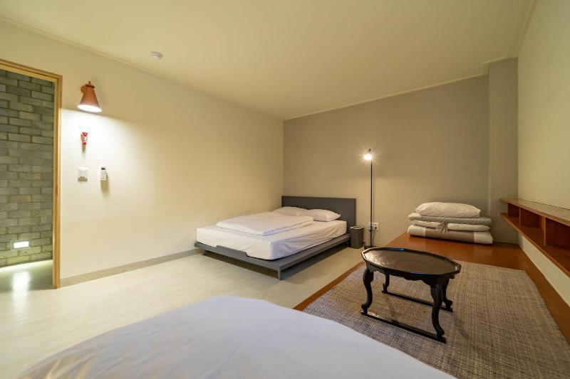 Mireuk Mireuk Hostel image
