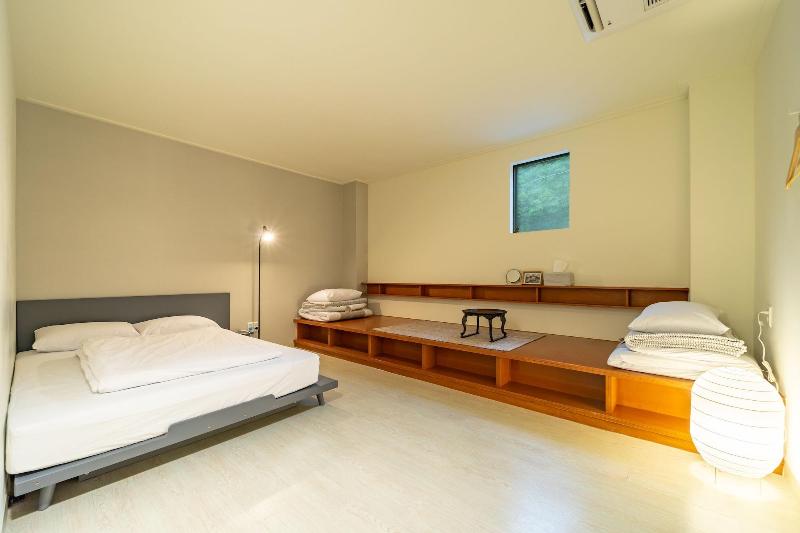 Mireuk Mireuk Hostel image