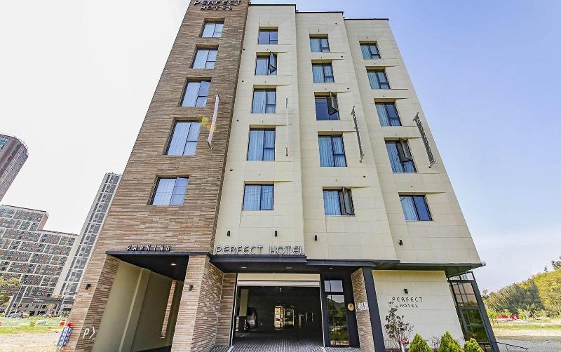 Gimhae Perfect Hotel image