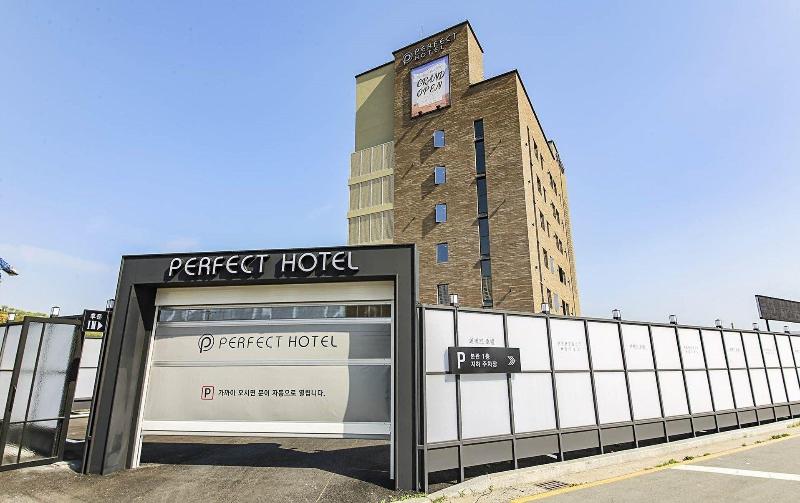Gimhae Perfect Hotel image