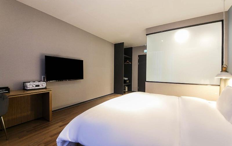 Gimhae Perfect Hotel image