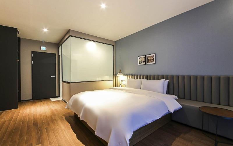 Gimhae Perfect Hotel image