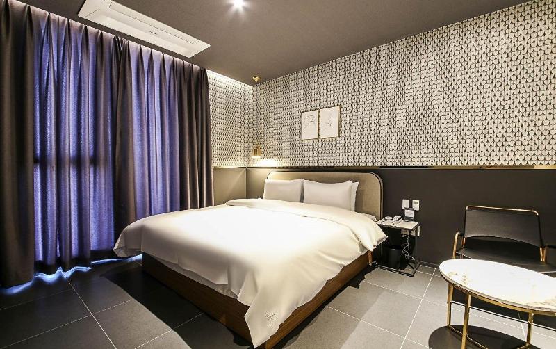 Gimhae Perfect Hotel image
