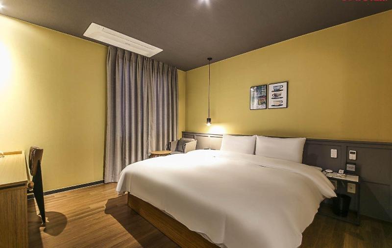 Gimhae Perfect Hotel image