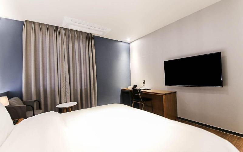 Gimhae Perfect Hotel image