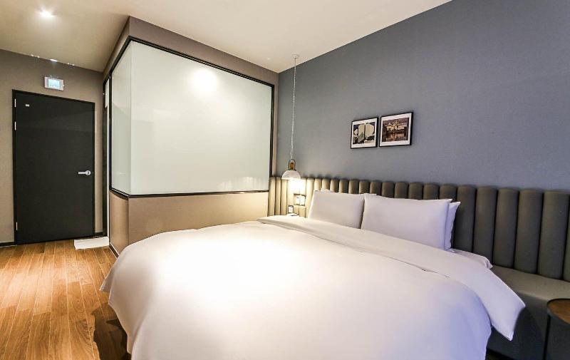Gimhae Perfect Hotel image