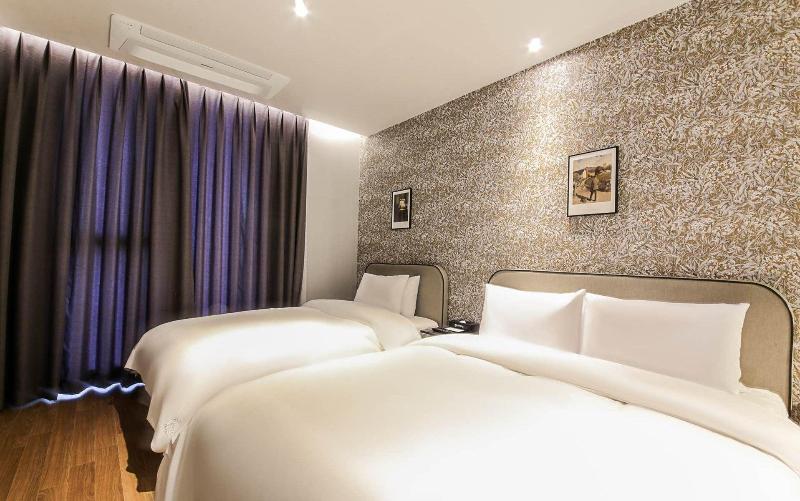 Gimhae Perfect Hotel image