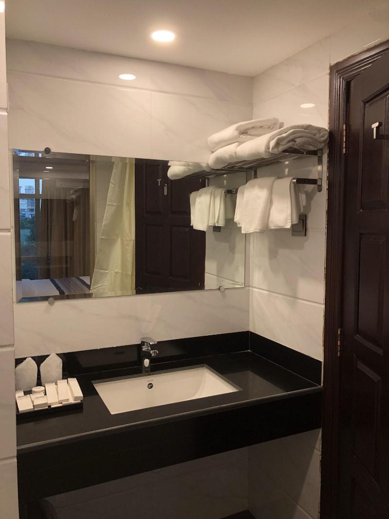Hotel Rose Hill image