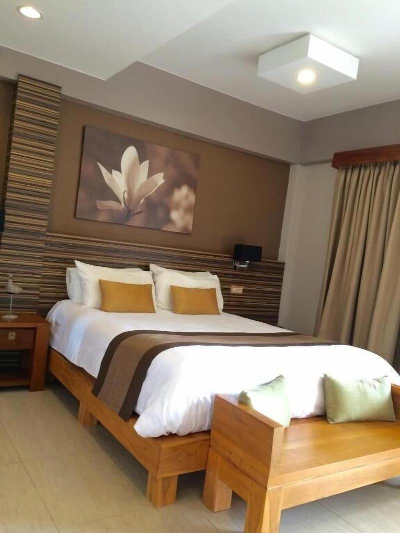 Hotel Colibri image
