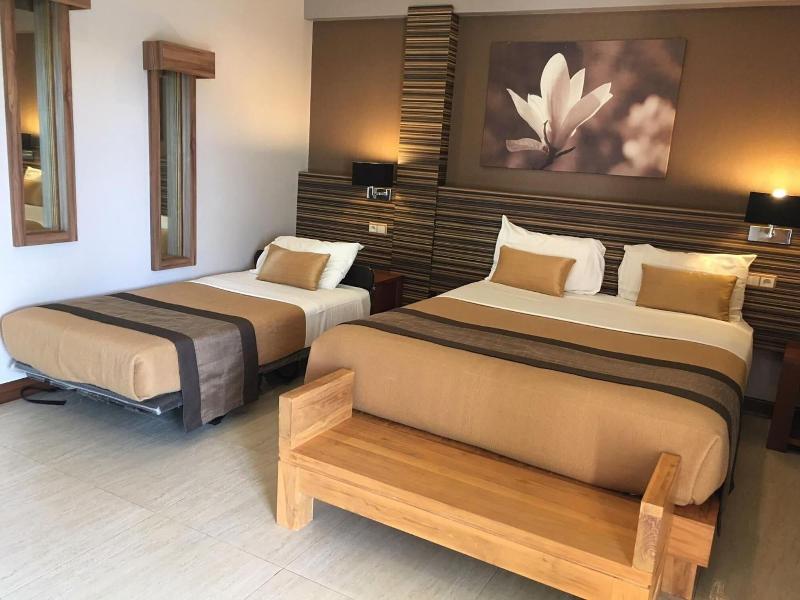 Hotel Colibri image