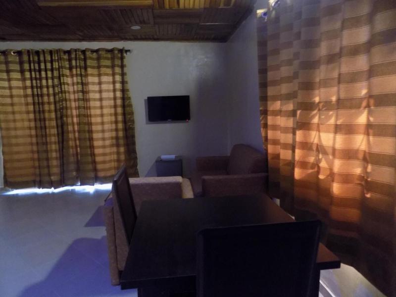 Posh Apartments Bussiness Hotel image