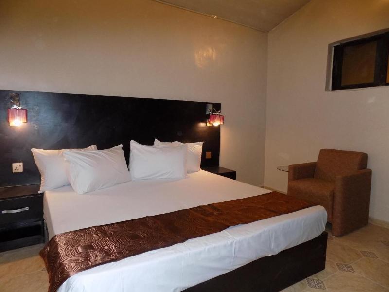 Posh Apartments Bussiness Hotel image