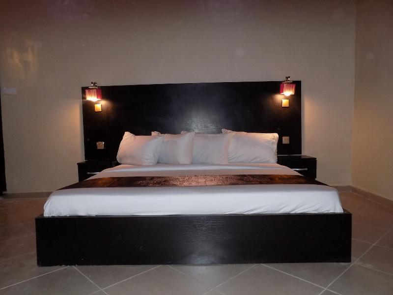 Posh Apartments Bussiness Hotel image