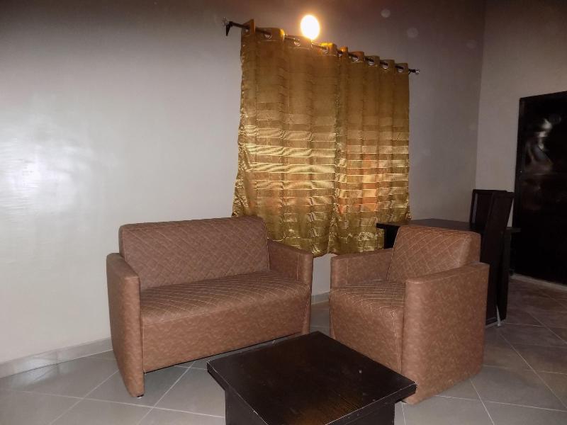 Posh Apartments Bussiness Hotel image