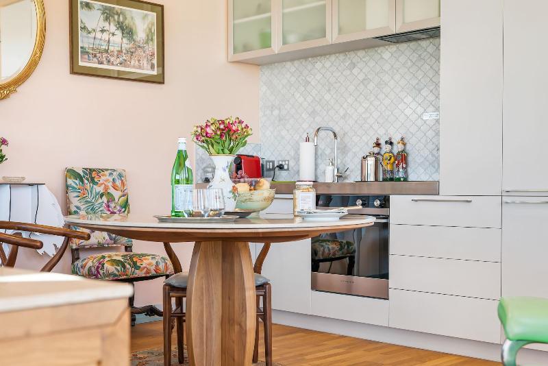 Lanah Residence image