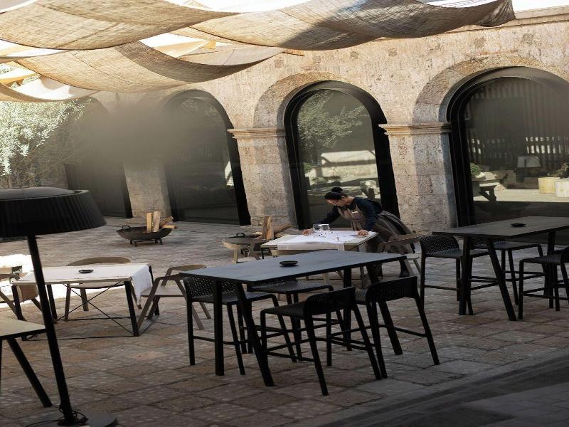 CIRQA - Relais & Chateaux image