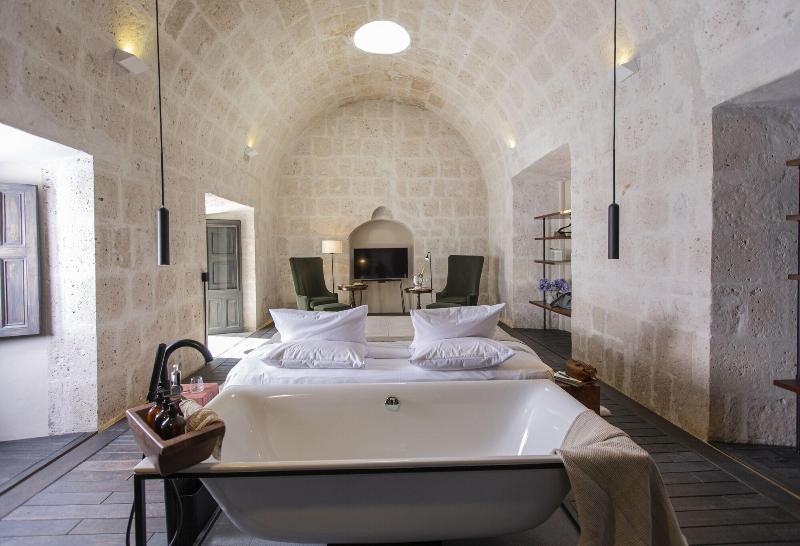 CIRQA - Relais & Chateaux image