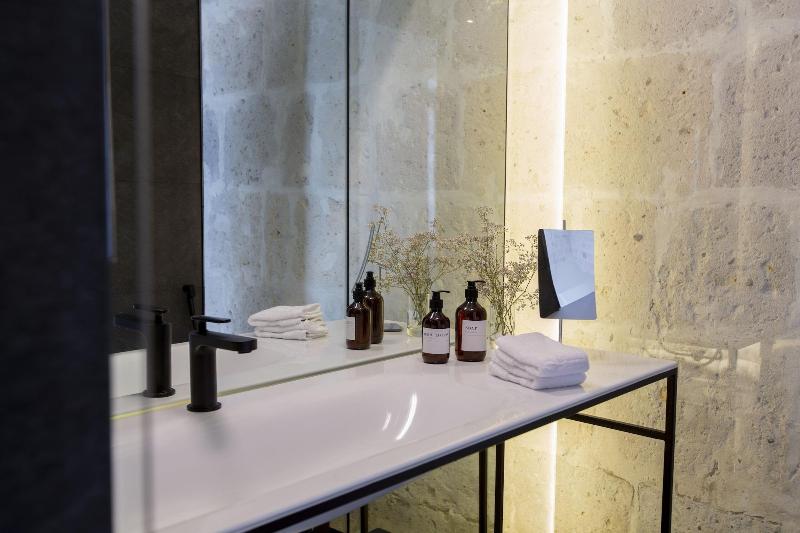 CIRQA - Relais & Chateaux image