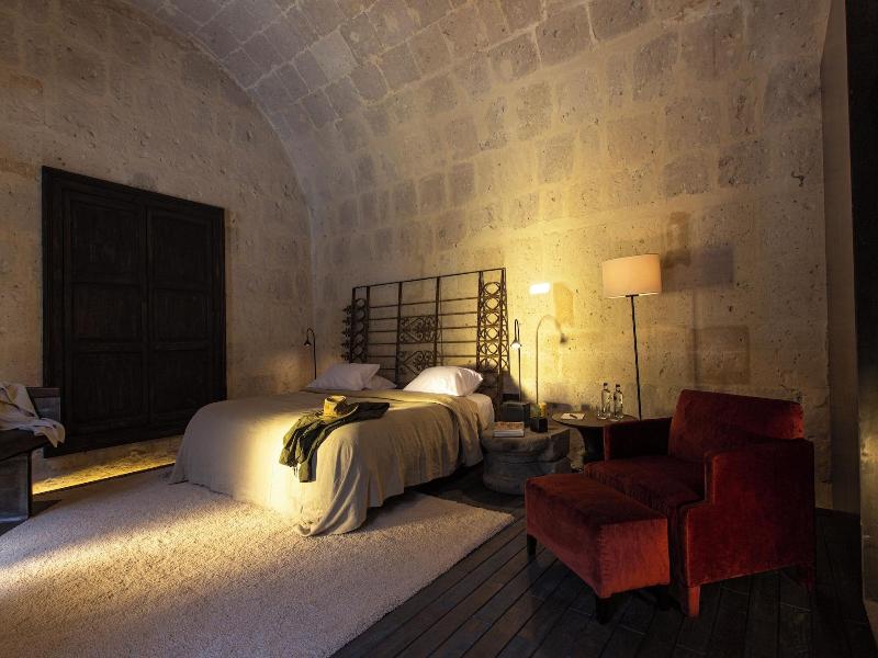 CIRQA - Relais & Chateaux image