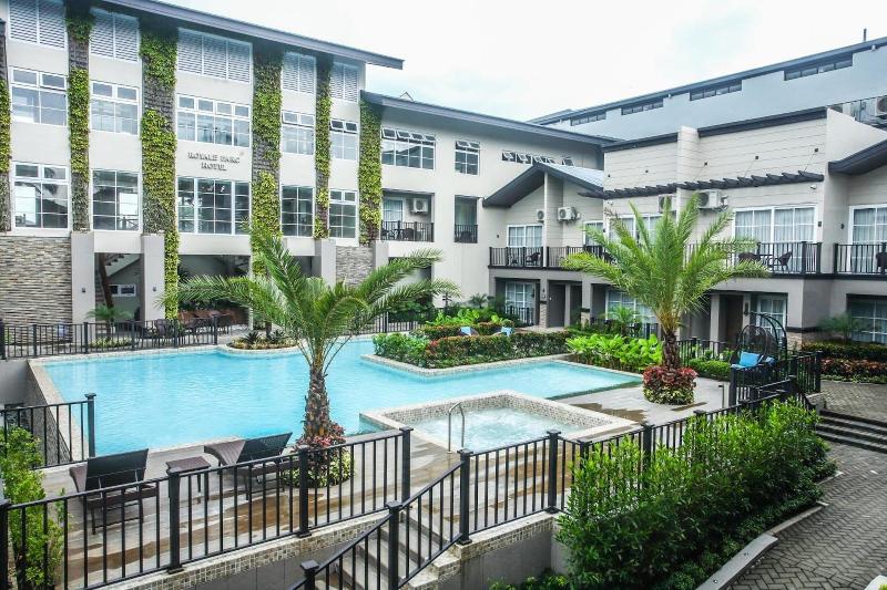 Royale Parc Hotel Tagaytay image