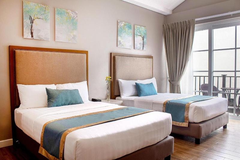 Royale Parc Hotel Tagaytay image
