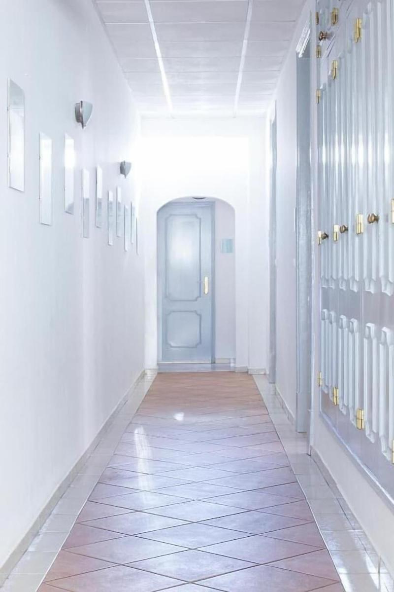 The Tiles House image