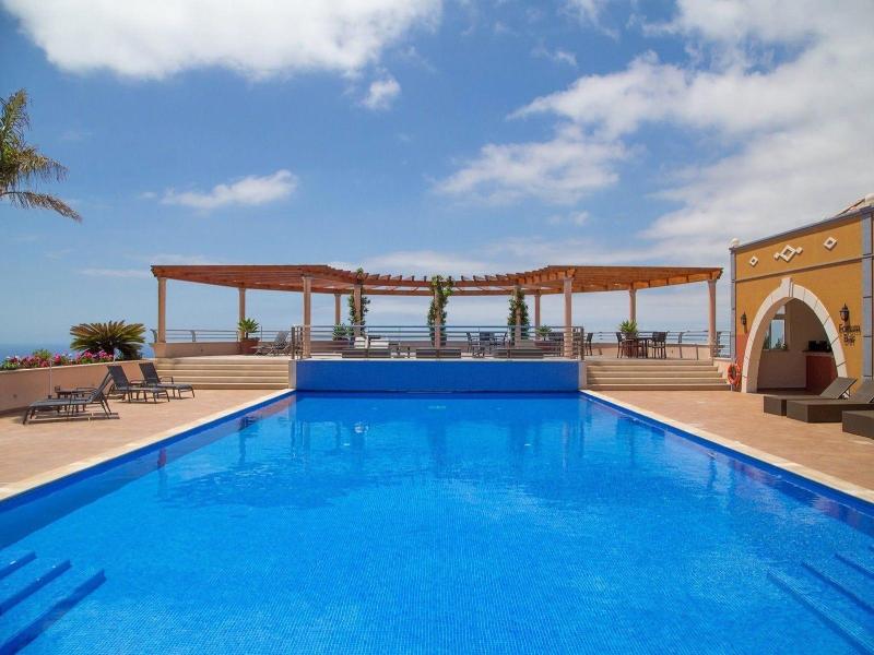 Dream Luxury Apartment  Palheiro Village image