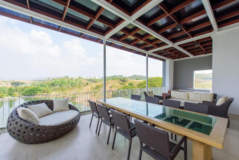 The Gallery Khao Yai Hotel and Residence image