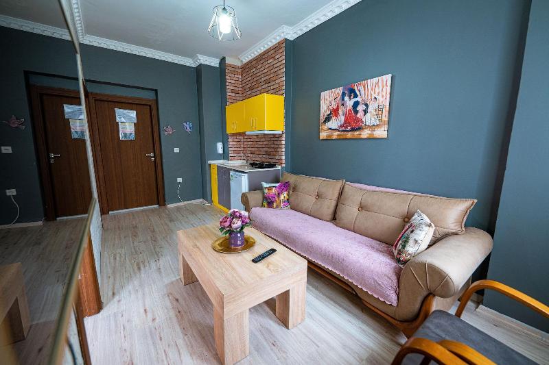 Evin Suit Hotel image