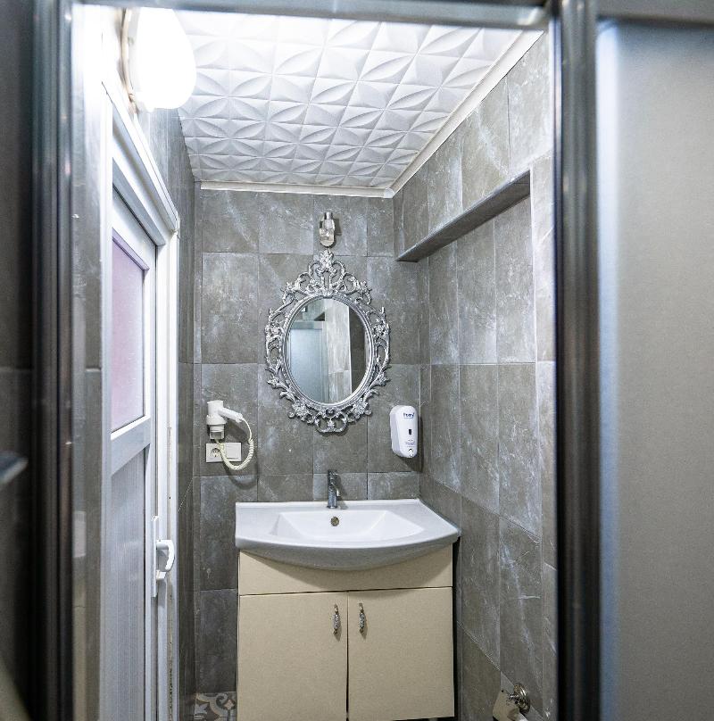 Evin Suit Hotel image