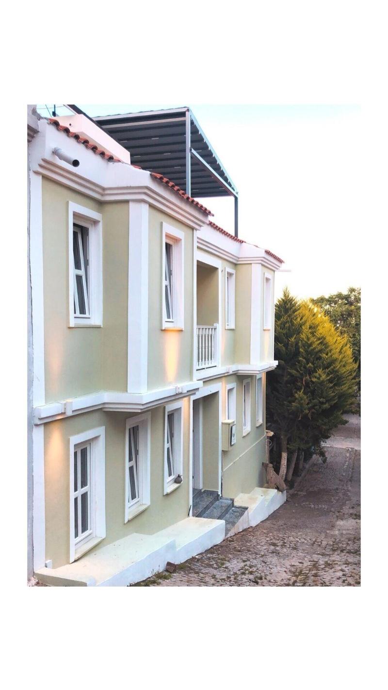 Mon Petit Hotel image