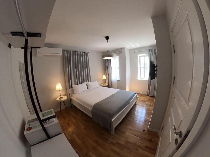 Mon Petit Hotel image